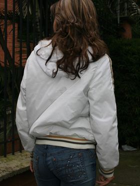 Slender Colombian Karen Salazar doffs jeans for hot teen ass closeups
