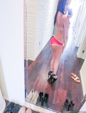 Latina teen Carrie Brooks shows her smoking hot ass and beautiful natural tits