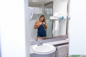 Sexy ass blonde Blair Williams drops her towel for hot POV bathroom blowjob