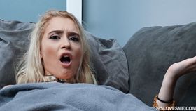 Guy catches stepsister Anastasia Knight masturbating and fucks excited blonde