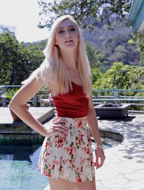 Pale blonde teen Alexa Grace flaunts tanned petite ass outdoors & spreads lips