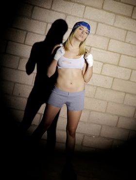 Skinny blonde teen La Lor gets horny every time after her workout