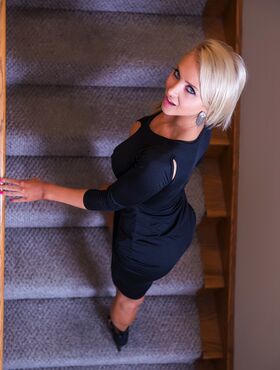 Hot blondie Alix Lynx gargles with a big cock on the stairs