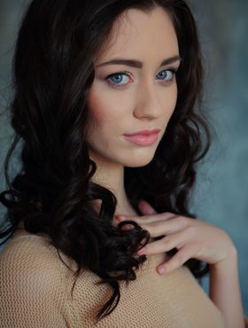 Dark haired teen Zsanett Tormay has such a cute face on her