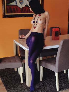 Hot teen Dita V releases her perfect body from purple pantyhose