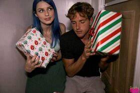 Horny chick Jewelz Blu seduces and fucks her stepbrother at Christmas
