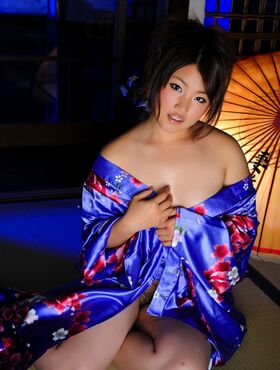 Japanese cutie is super alluring in her kimono
