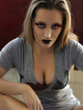 Sexy Dani the vampire