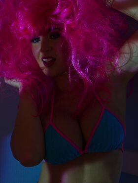 Jayden Jaymes In Pretty Pink Wig
