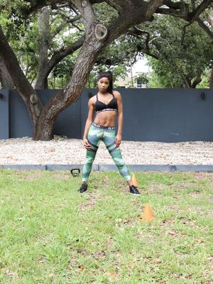 The Real Workout - Ebony hottie Mya Mays gets all sweaty while working out outdoors