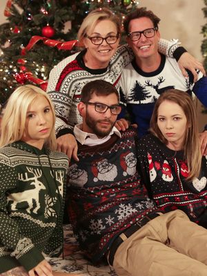 My Family Pies - Xmas threesome with beautiful teenage babes Angel Smalls & Kenzie Reeves