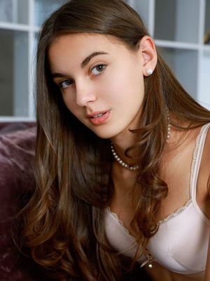 Beautiful Teen Valencia Showcases Her Equally Beautiful Pussy In The Nude -  FAPCAT