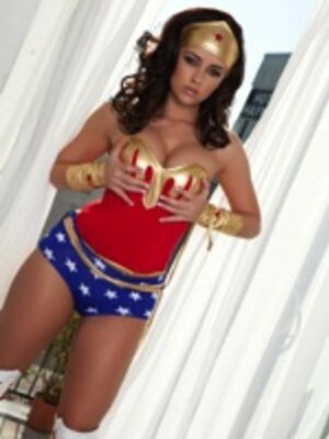 Taylor Vixen - Taylor Vixen is Wonder Woman